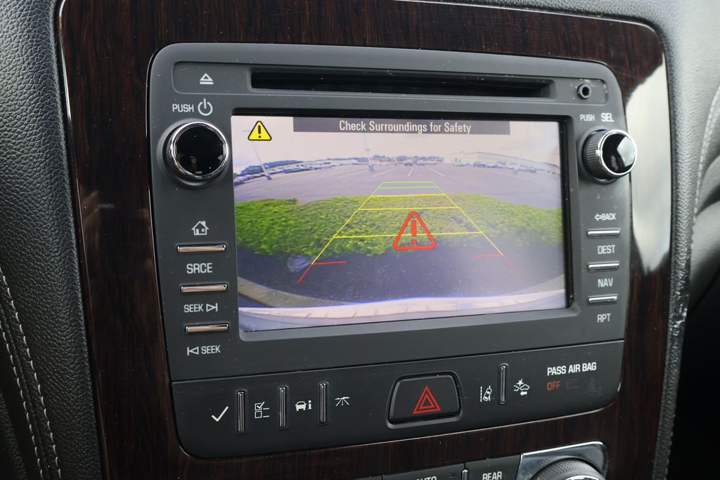 Thumbnail: 2015 Chevrolet Traverse - 24