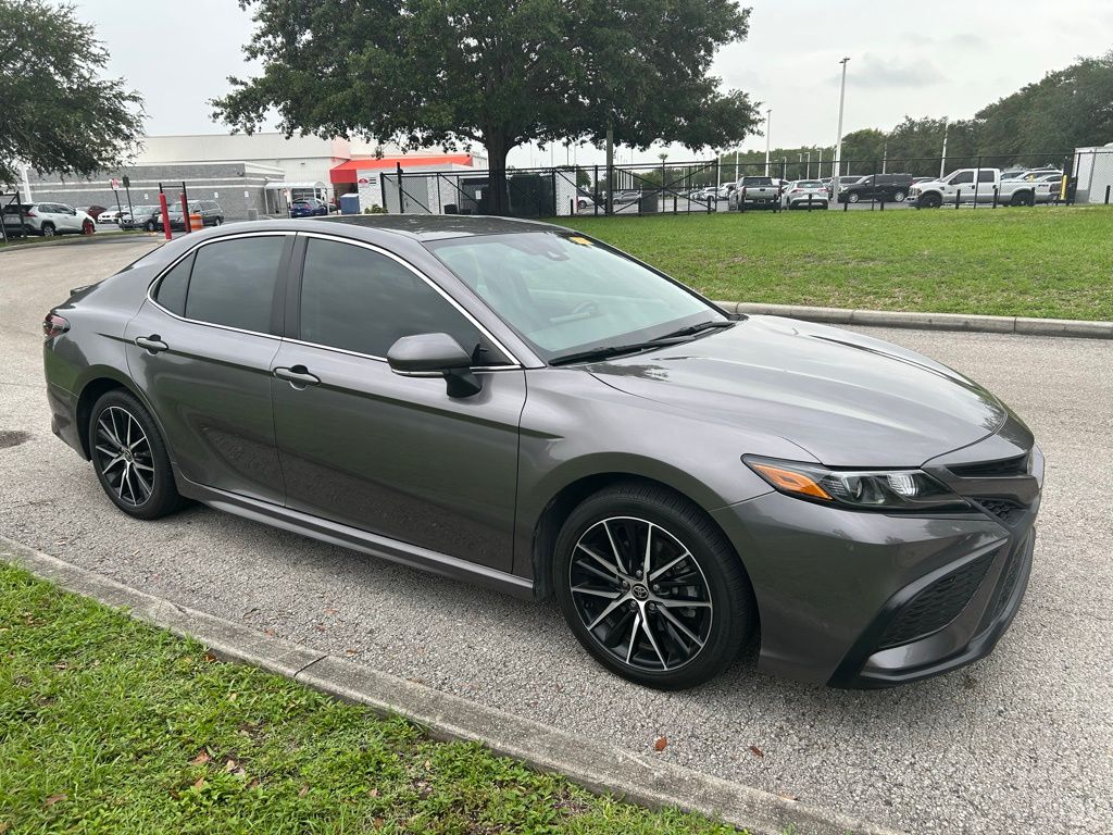 2022 Toyota Camry SE 7