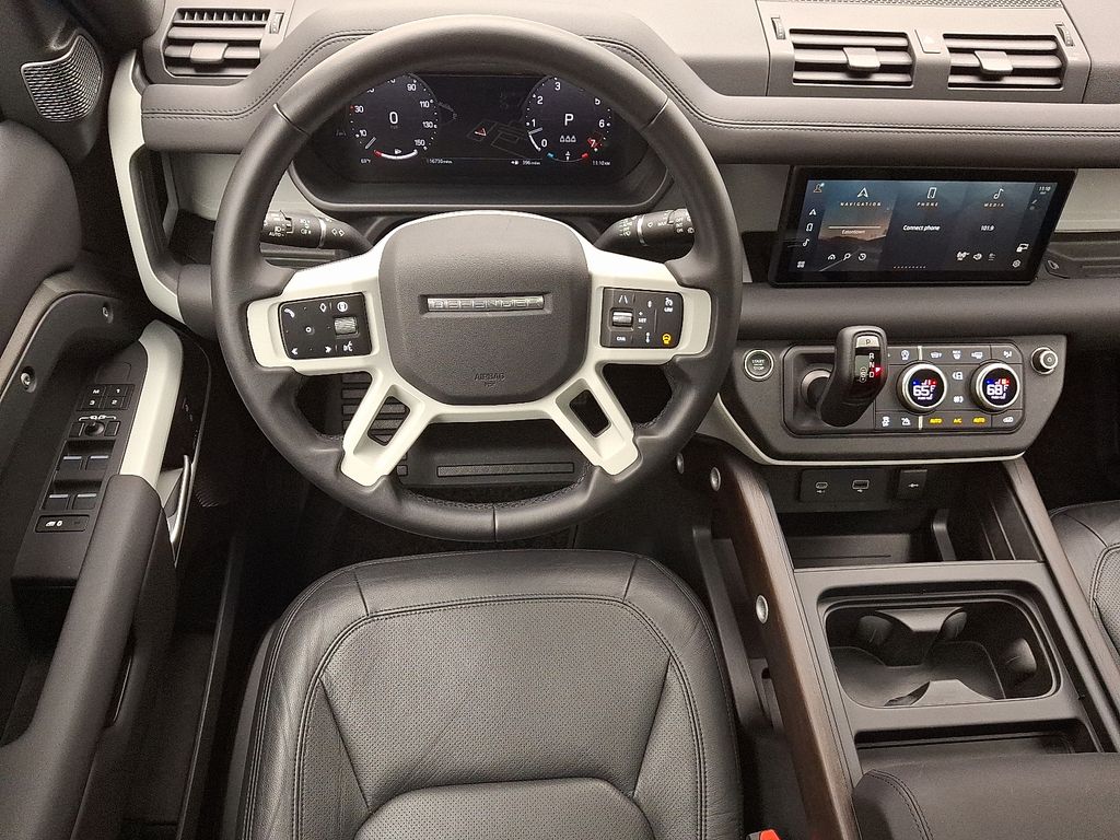 2024 Land Rover Defender 110 12