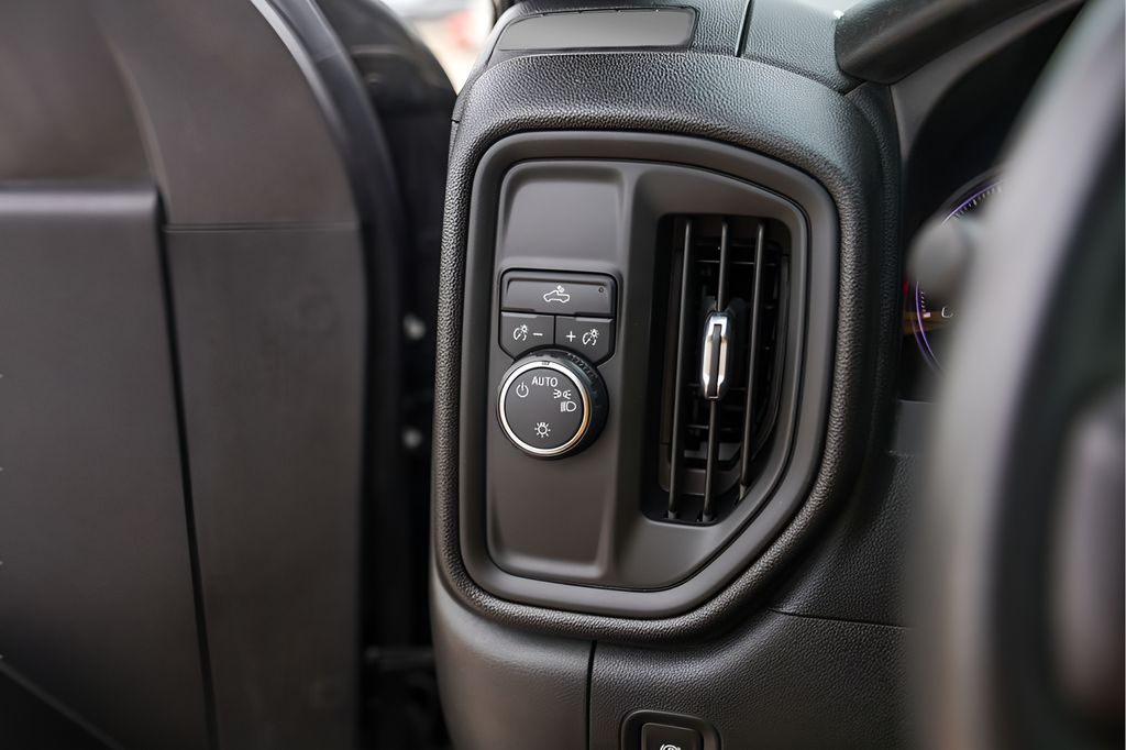 Used Car 2021 Chevrolet Silverado 1500  Custom For Sale Under $35,000 In Austin, Texas