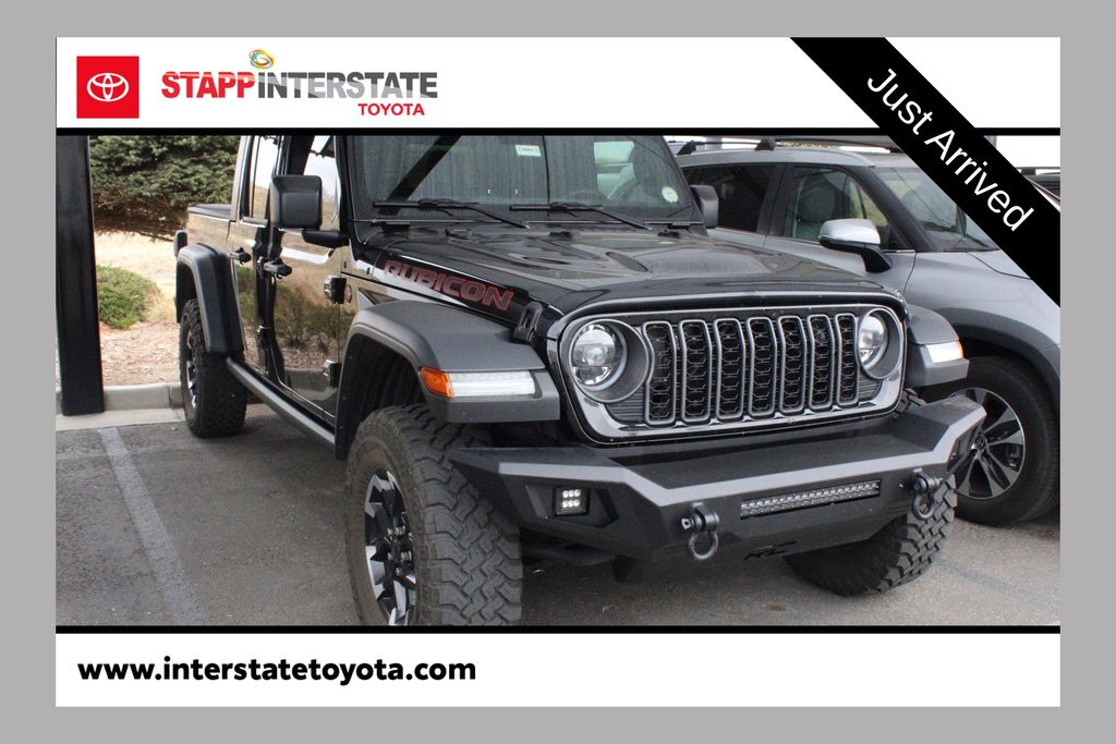 Black Clearcoat 2024 Jeep Gladiator Rubicon Crew Cab 4WD Pickup Truck Four-Wheel Drive 8-Speed Automatic