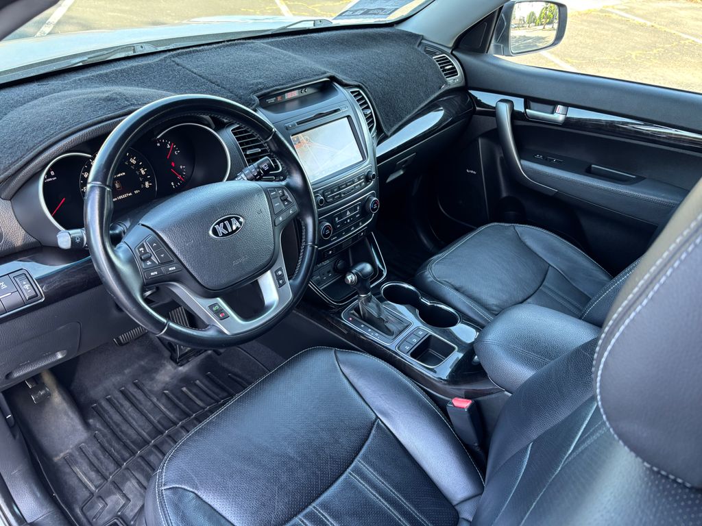 Thumbnail: 2015 Kia Sorento - 9