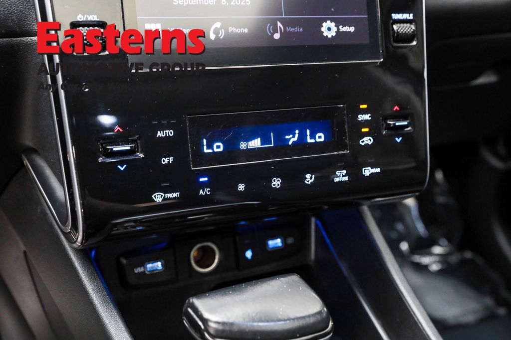 Used 2022 Black Hyundai SEL image 20