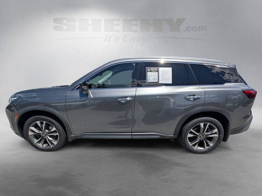 Used 2022 Gray INFINITI LUXE image 16