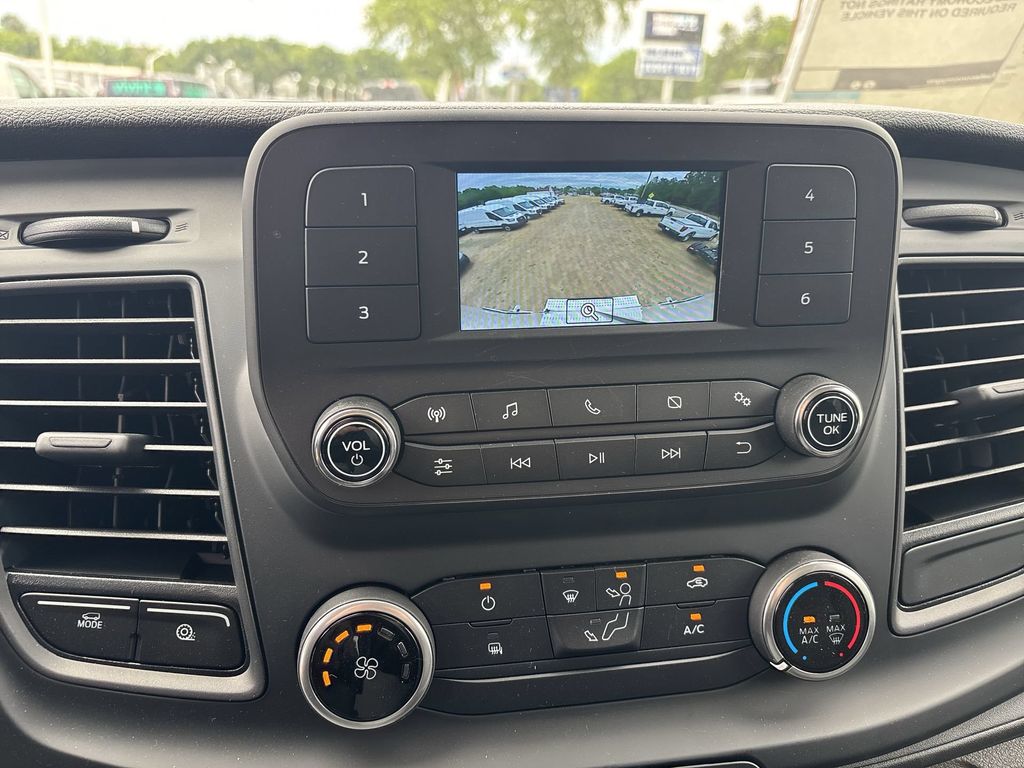 New 2025 Oxford White Ford Cutaway image 22