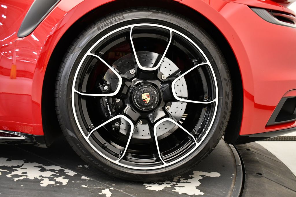 Thumbnail: 2025 Porsche 911 - 16