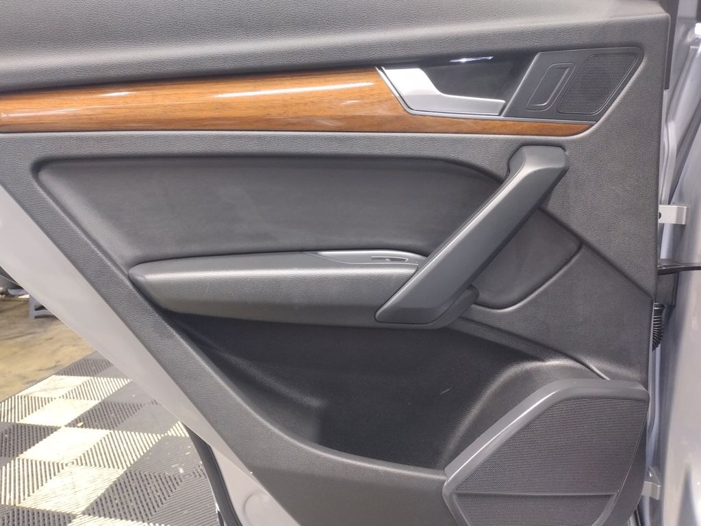 2022 Audi Q5 45 S line Premium