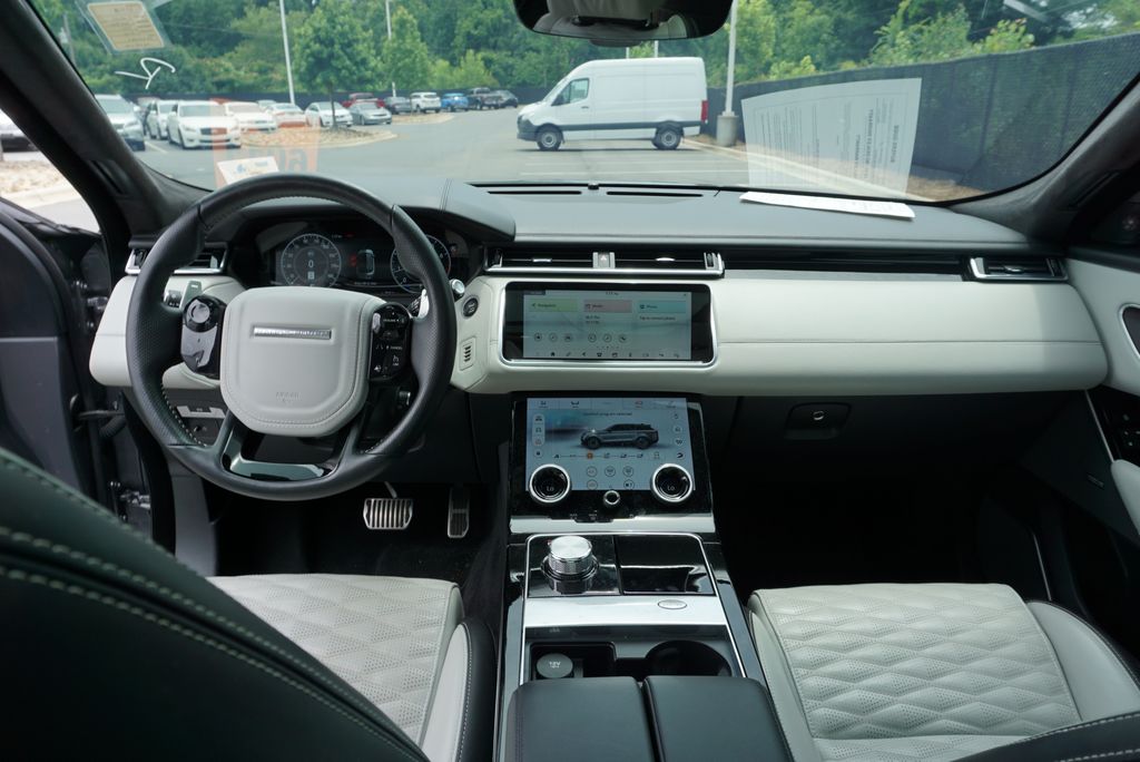Thumbnail: 2020 Land Rover Range Rover Velar - 11