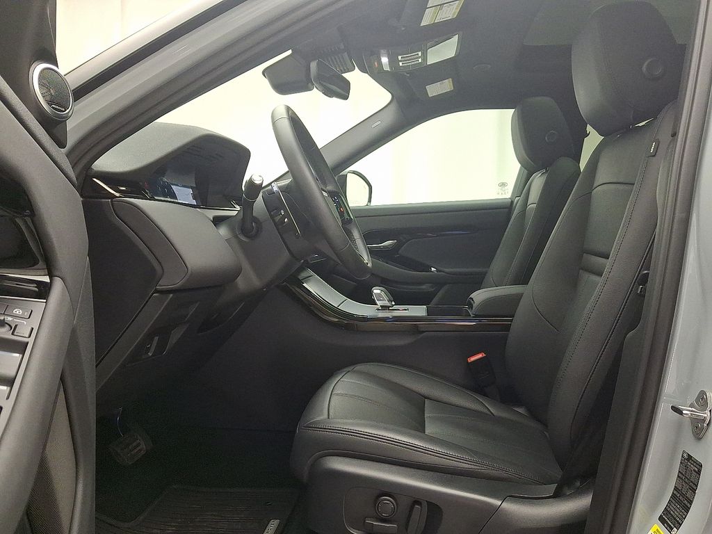 Thumbnail: 2025 Land Rover Range Rover Evoque - 14