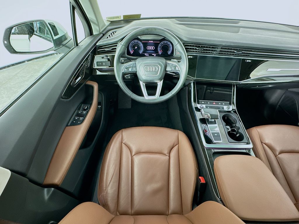 AudiQ79