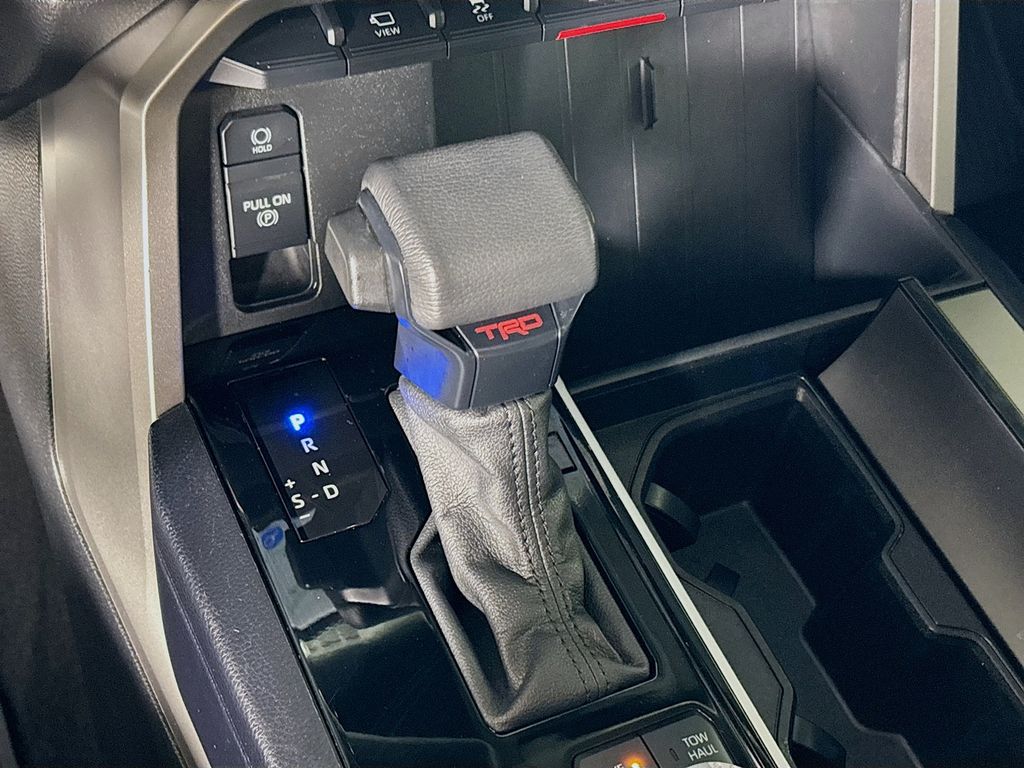 2024 Toyota Sequoia SR5