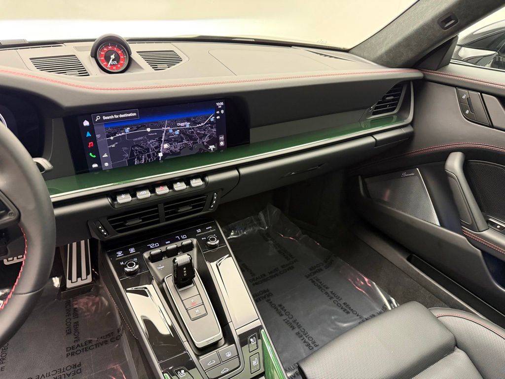 Thumbnail: 2026 Porsche 911 - 16