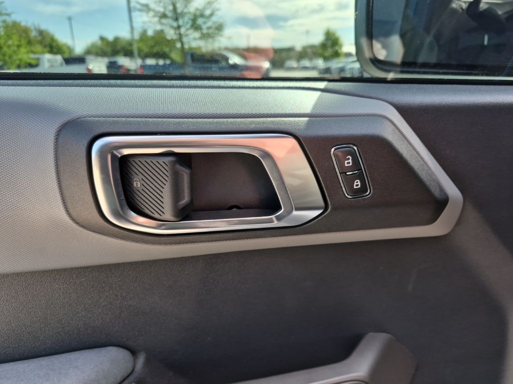 Used Car 2022 Ford Bronco  Black Diamond For Sale Under $35,000 In Austin, Texas