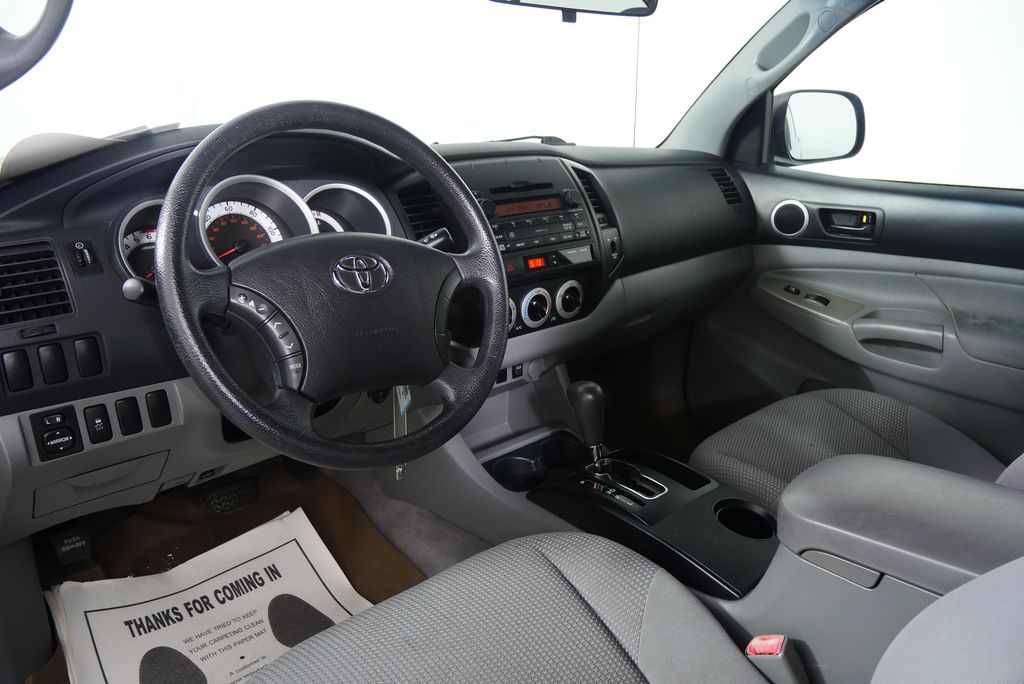2011 Toyota Tacoma  17