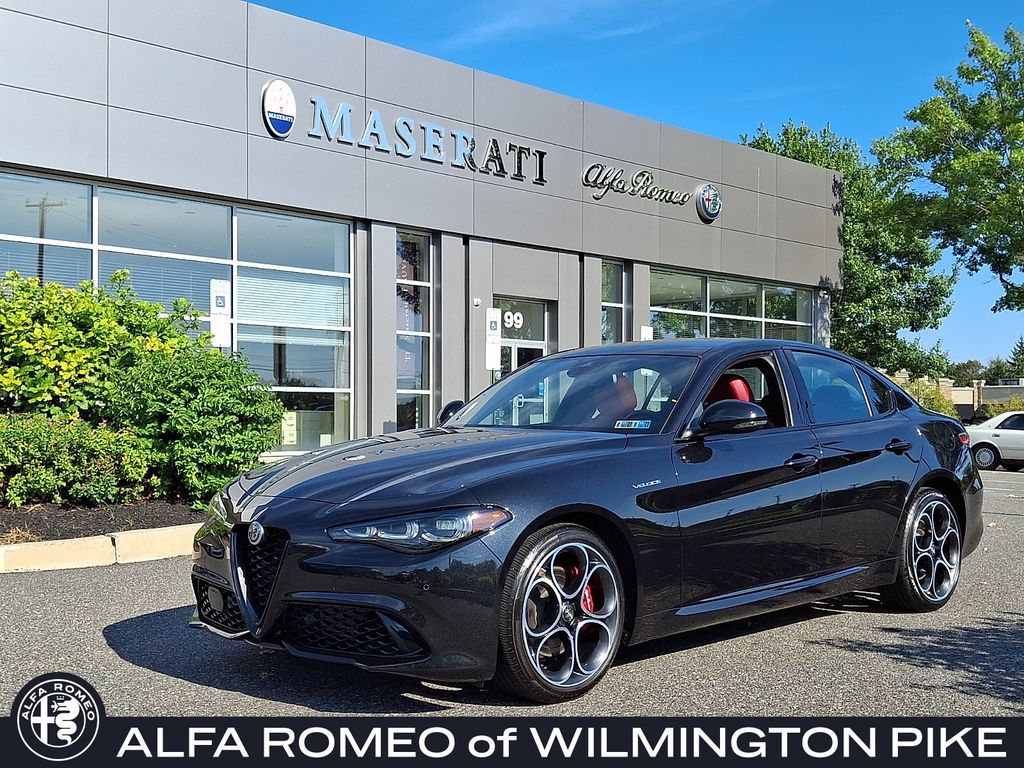 2024 Alfa Romeo Giulia Veloce AWD   
