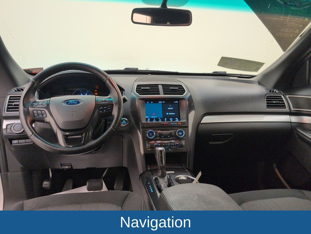 Used 2017 White Ford XLT image 7