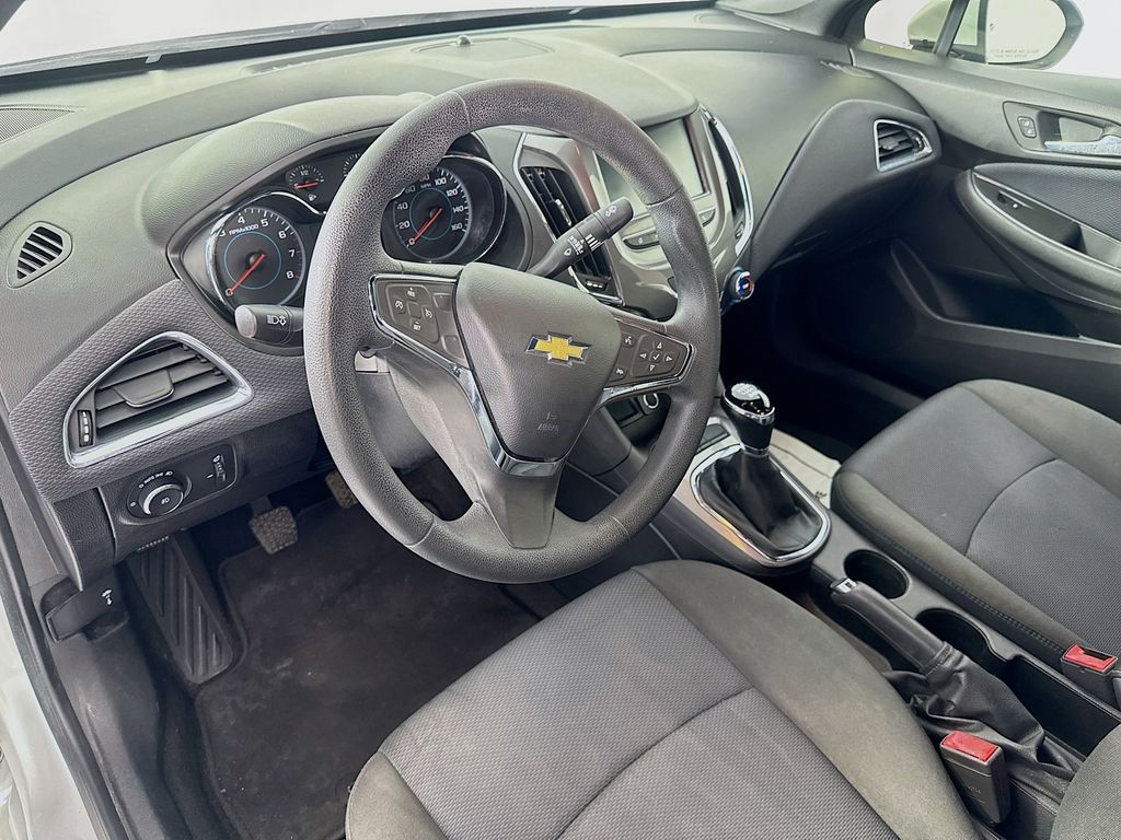 2018 Chevrolet Cruze LT photo