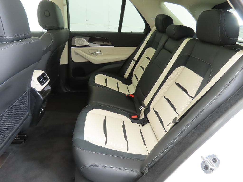 Thumbnail: 2026 Mercedes-Benz GLE - 21