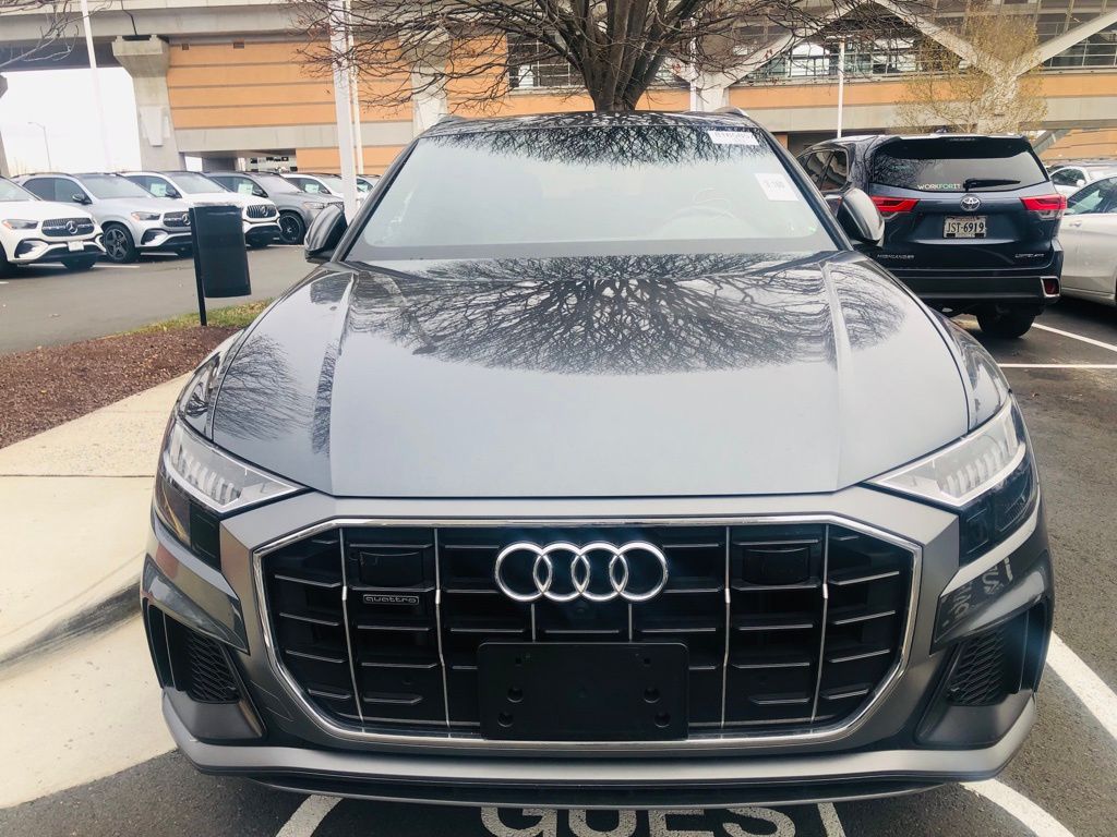 Thumbnail: 2023 Audi Q8 - 2