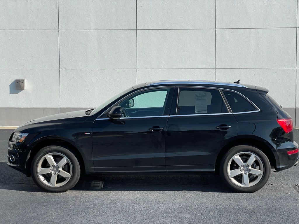 2011 Audi Q5 Prestige 2