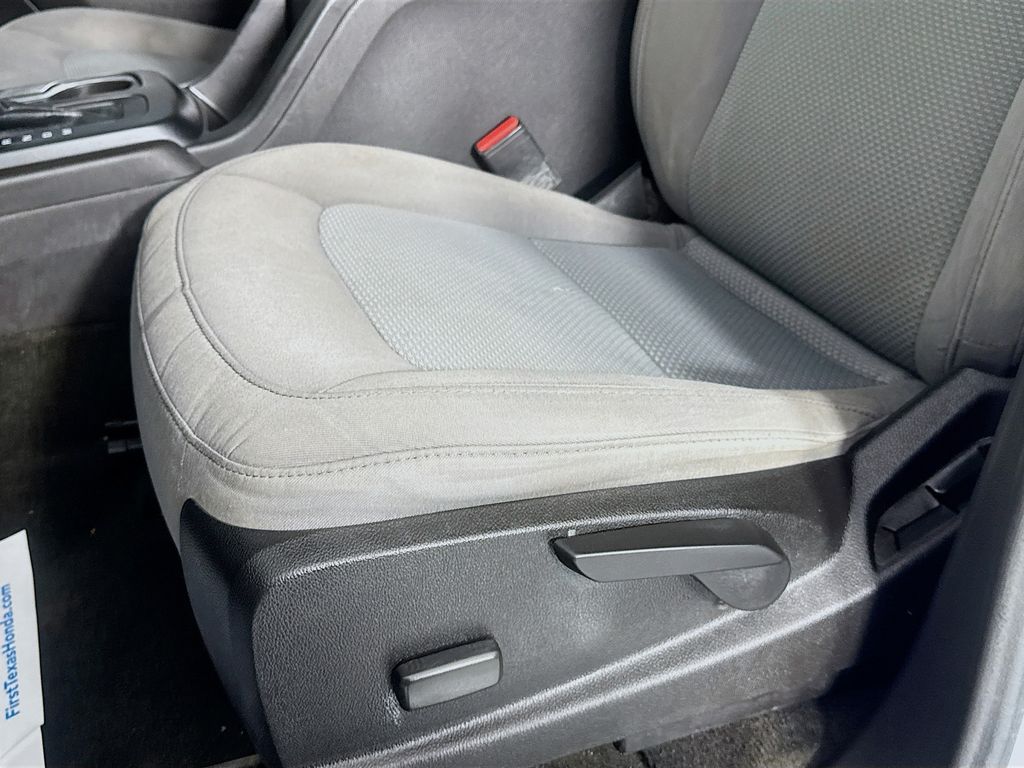 Used Car 2016 Chevrolet Colorado  Work Truck For Sale Under $15,000 In Austin, Texas