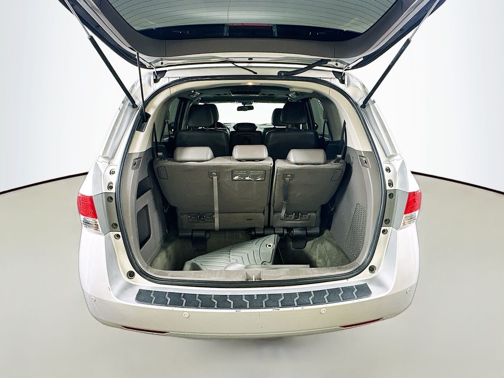 2015 Honda Odyssey Touring 26