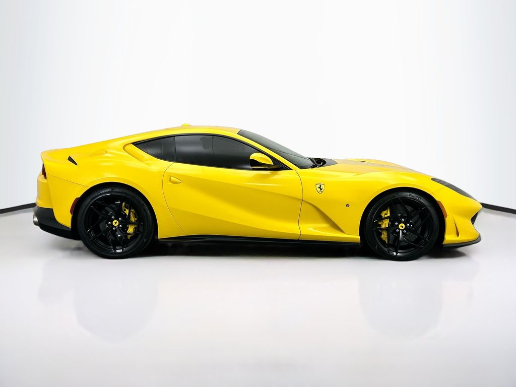 Thumbnail: 2019 Ferrari 812 - 4