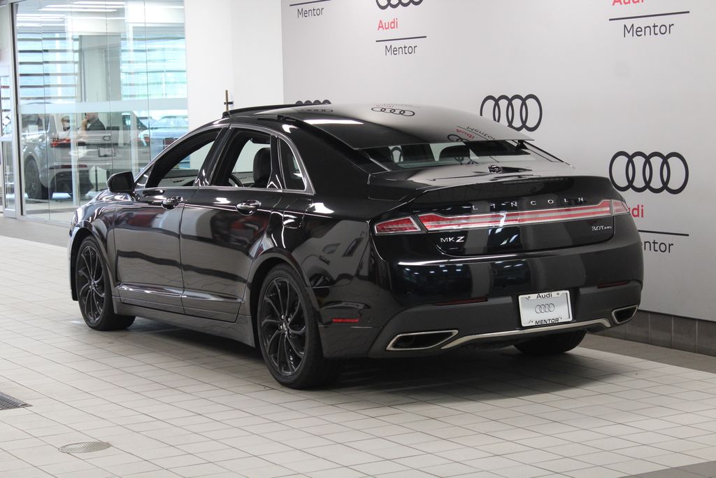 Thumbnail: 2020 Lincoln MKZ - 4