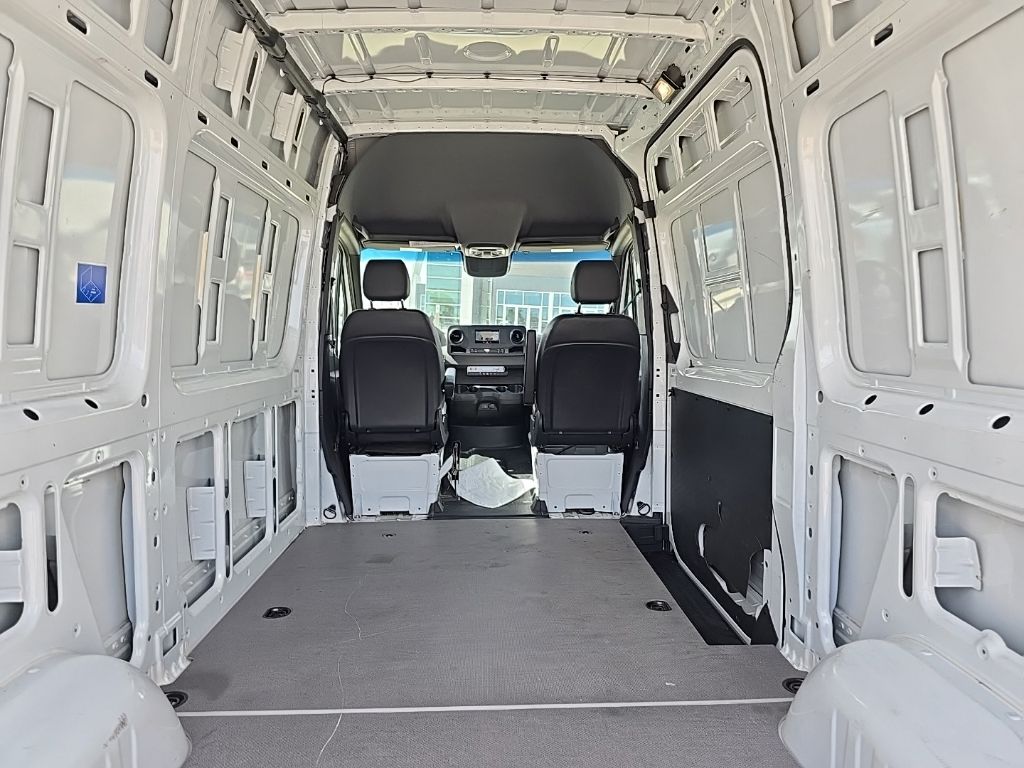 Used 2024 Mercedes-benz Sprinter 2500 Van