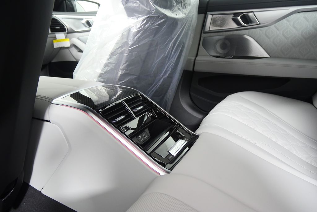 Thumbnail: 2025 BMW M8 - 20