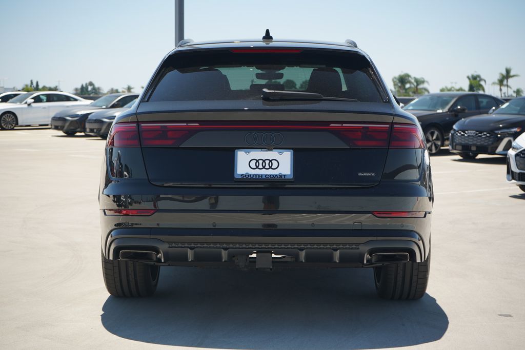 Thumbnail: 2026 Audi Q8 - 4