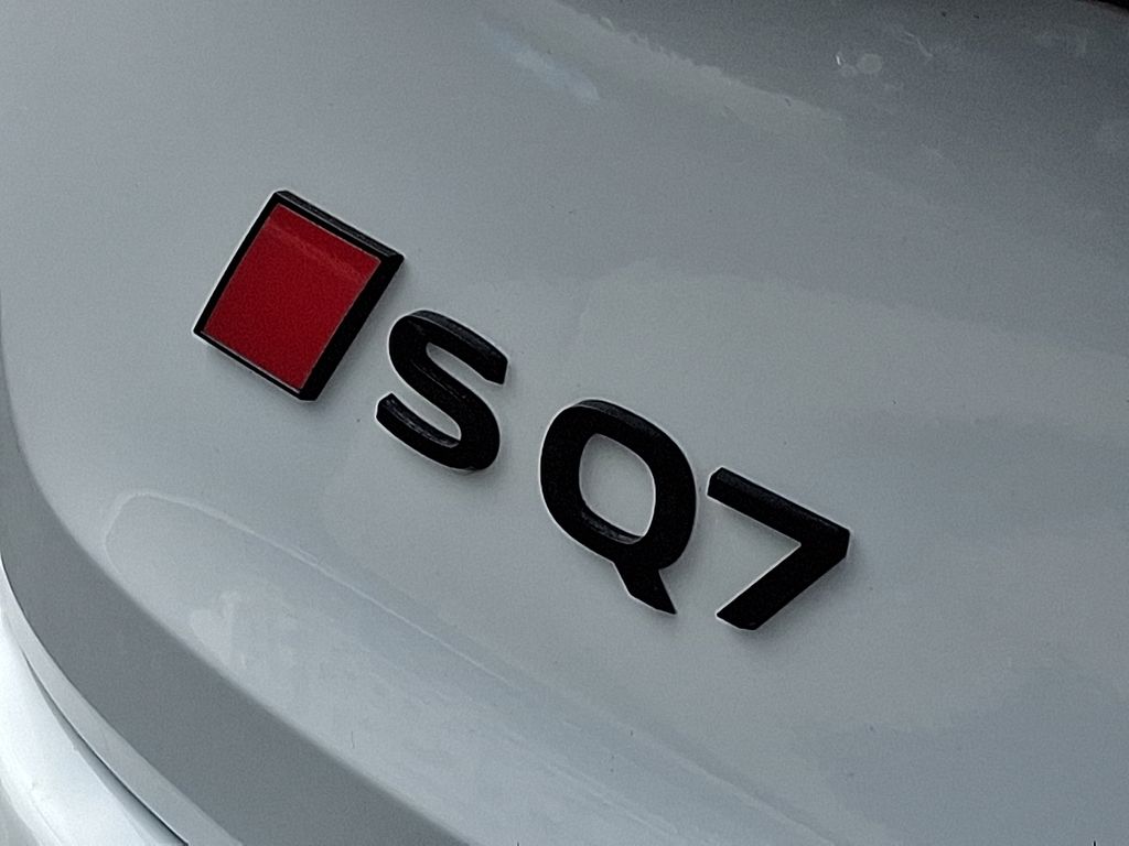 Thumbnail: 2025 Audi SQ7 - 30