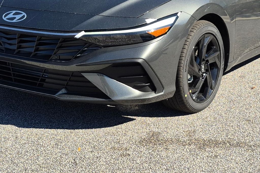 New 2026 Gray Hyundai SEL Sport Plus image 10