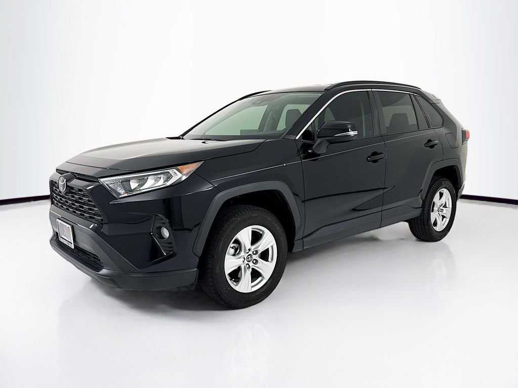 2020 Toyota RAV4 XLE FWD