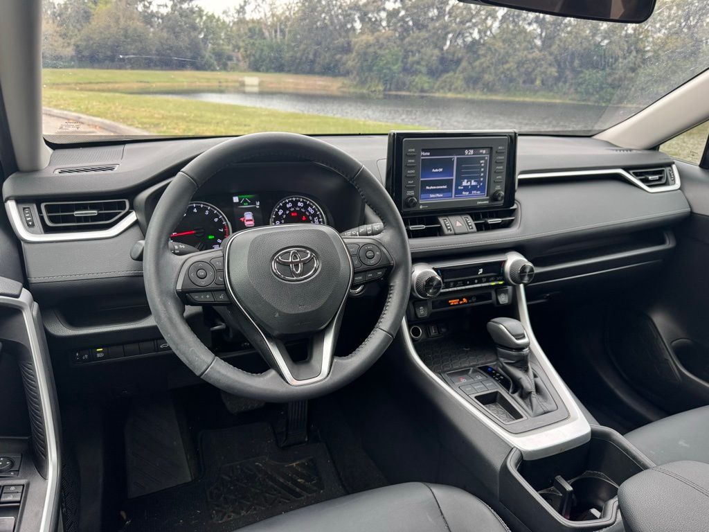 2022 Toyota RAV4 XLE Premium 12