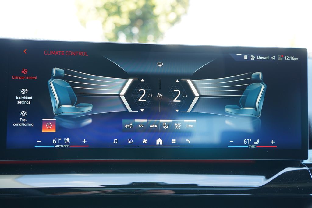 Thumbnail: 2026 BMW 5 Series - 18