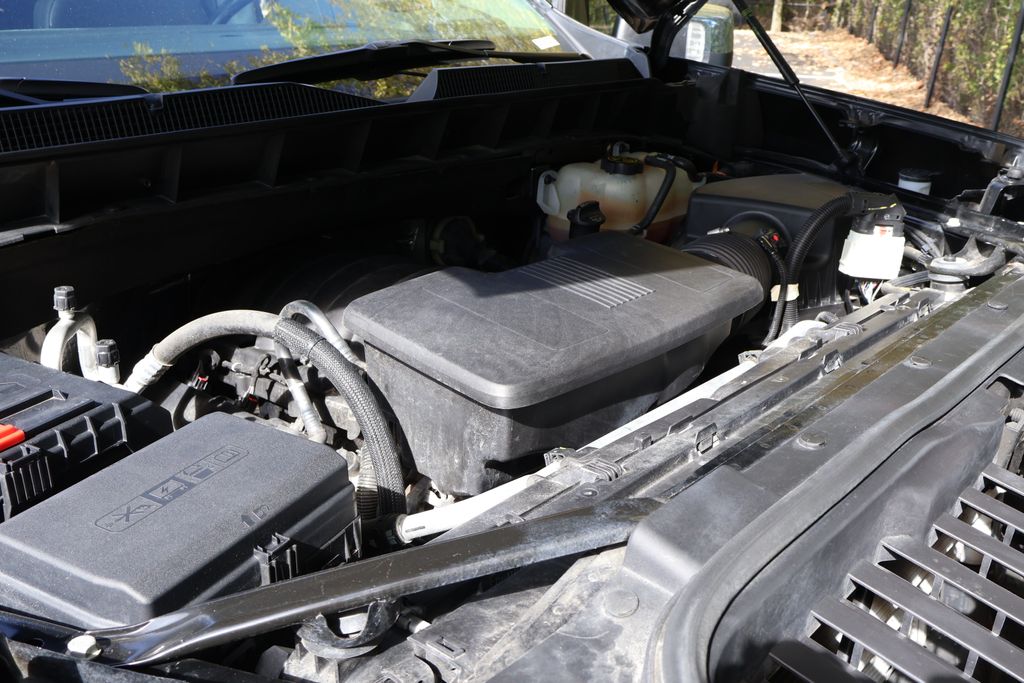 Thumbnail: 2022 Chevrolet Silverado 1500 - 16