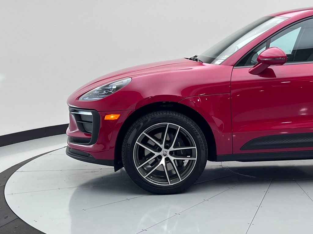 2024 Porsche Macan  29