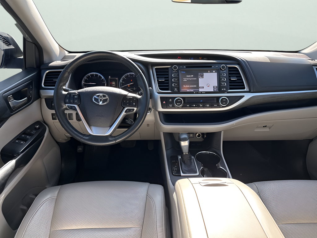 Used Car 2018 Toyota Highlander  For Sale Under $30,000 In Austin, Texas