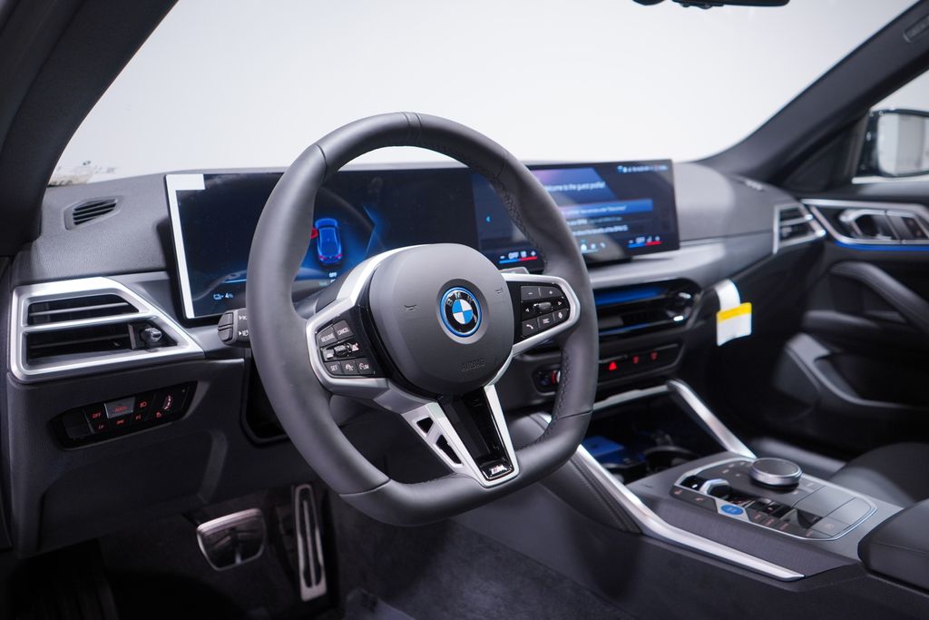 Thumbnail: 2025 BMW i4 - 6