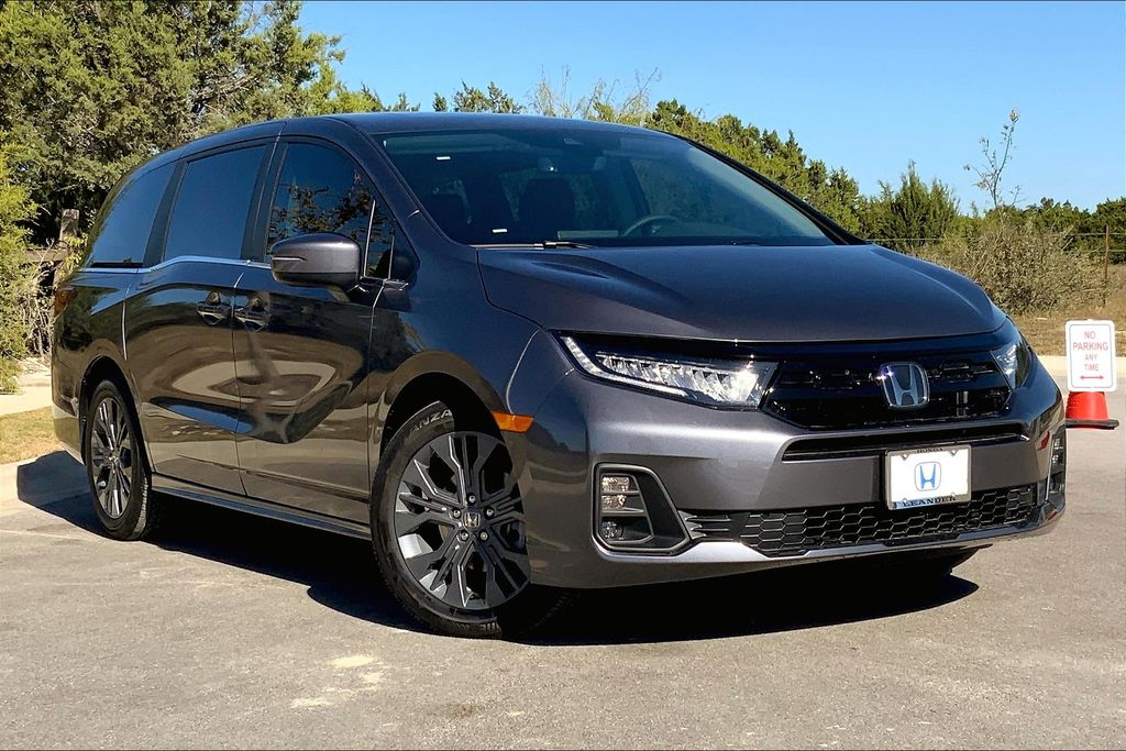 2025 Honda Odyssey Touring 2