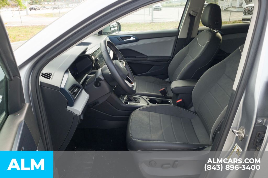 Used 2024  Volkswagen 1.5T SE image 6
