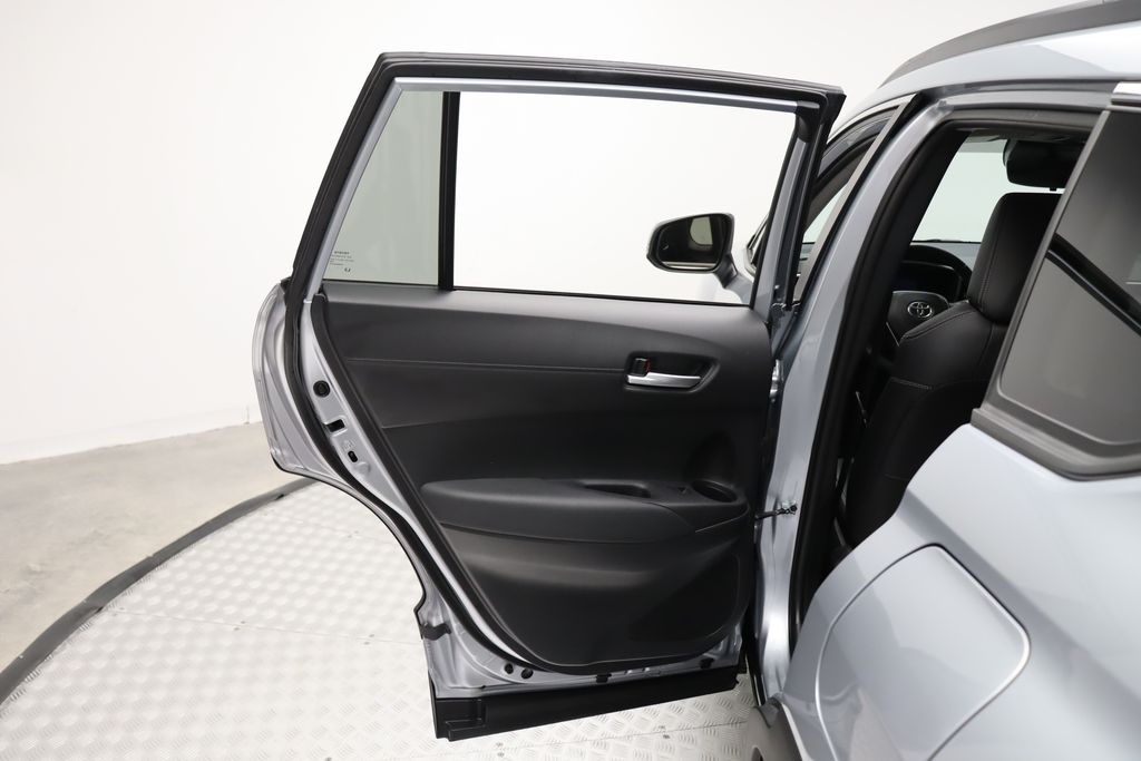2024 Toyota Corolla Cross XLE 21