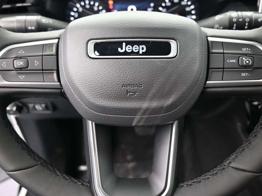 New 2026 bright white clearcoat Jeep Latitude image 24