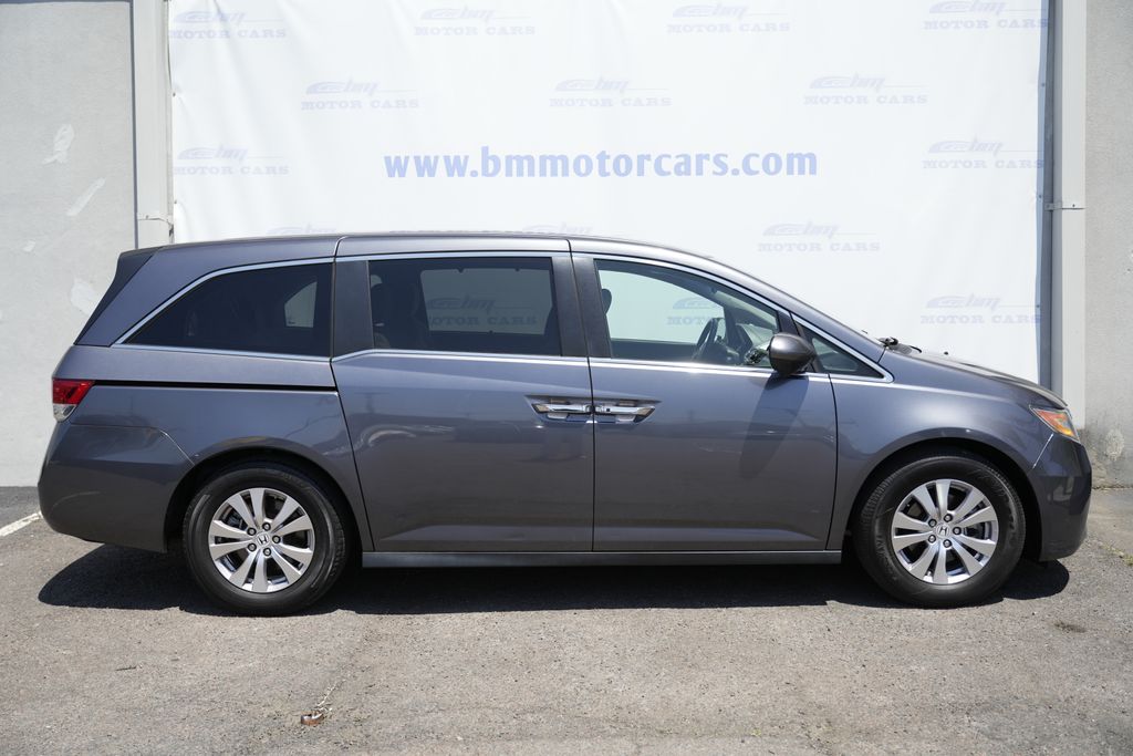 View vehicle photo 7