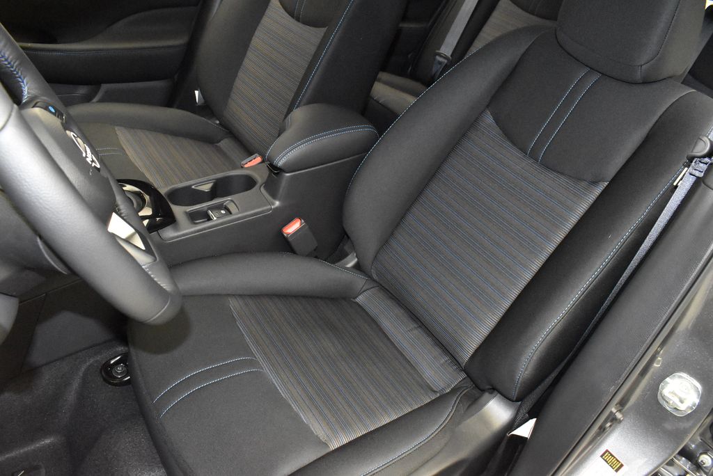 Thumbnail: 2024 Nissan Leaf - 14