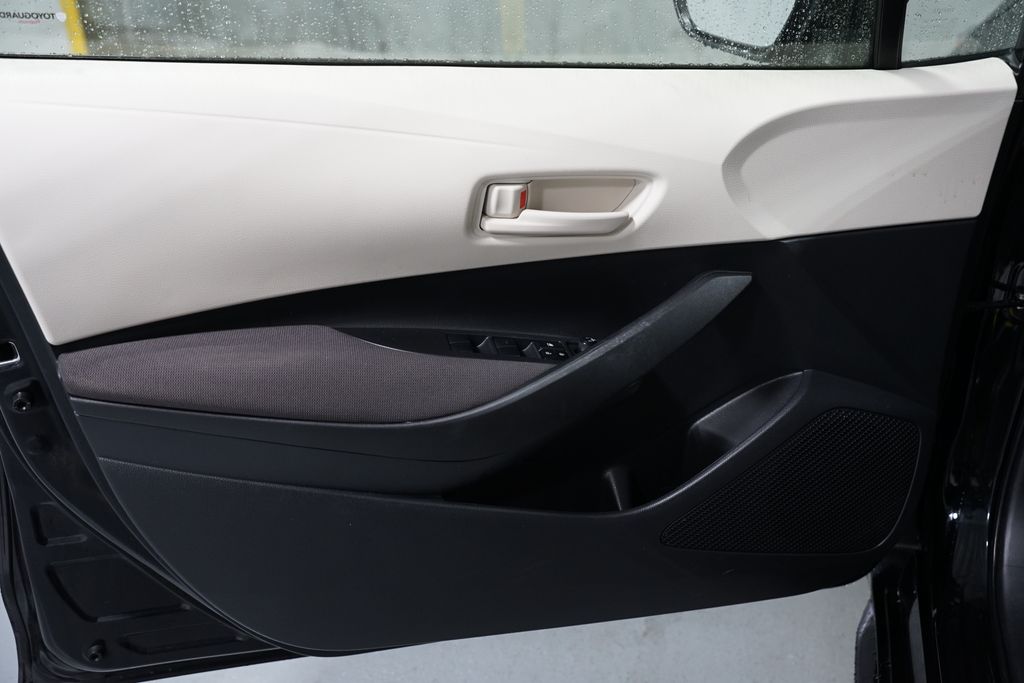 Thumbnail: 2023 Toyota Corolla - 27