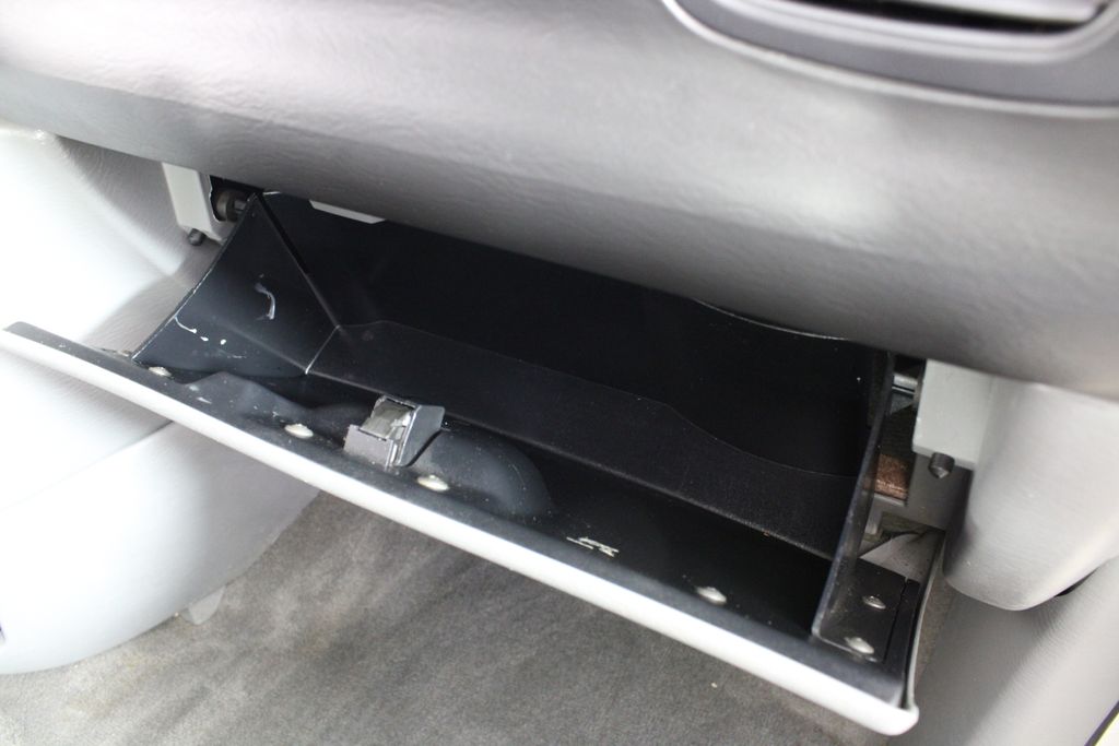 Used 2006 Chrysler Town & Country for sale in 