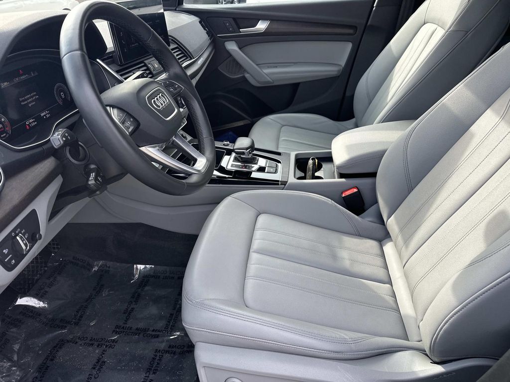 Thumbnail: 2023 Audi Q5 - 29