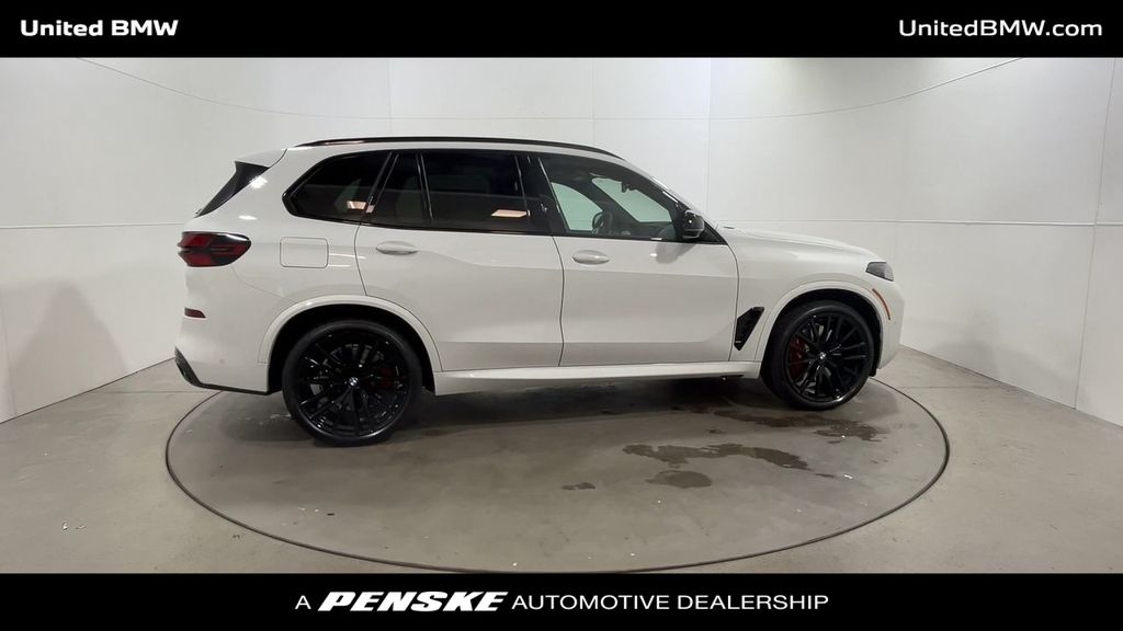 2025 BMW X5 M60i 9